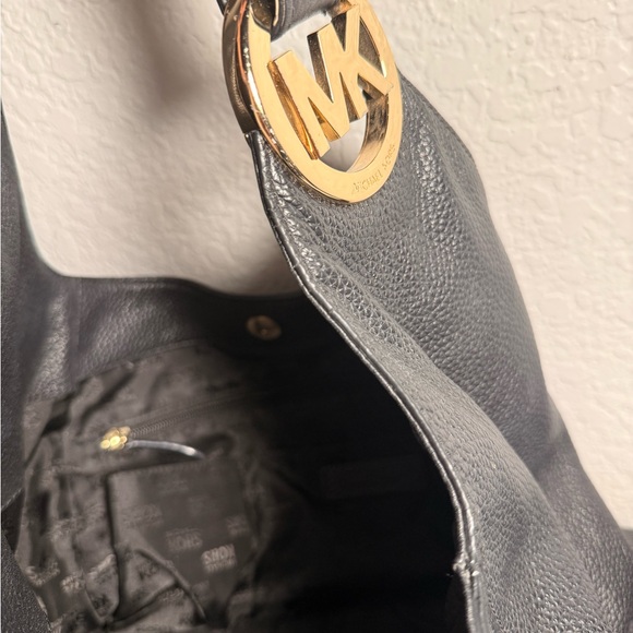 MICHAEL Michael Kors Textured Black Hobo Bag - Picture 10 of 12